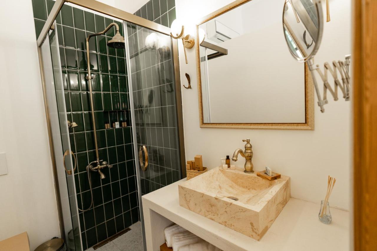 Suolo Urla Hotel Bagian luar foto
